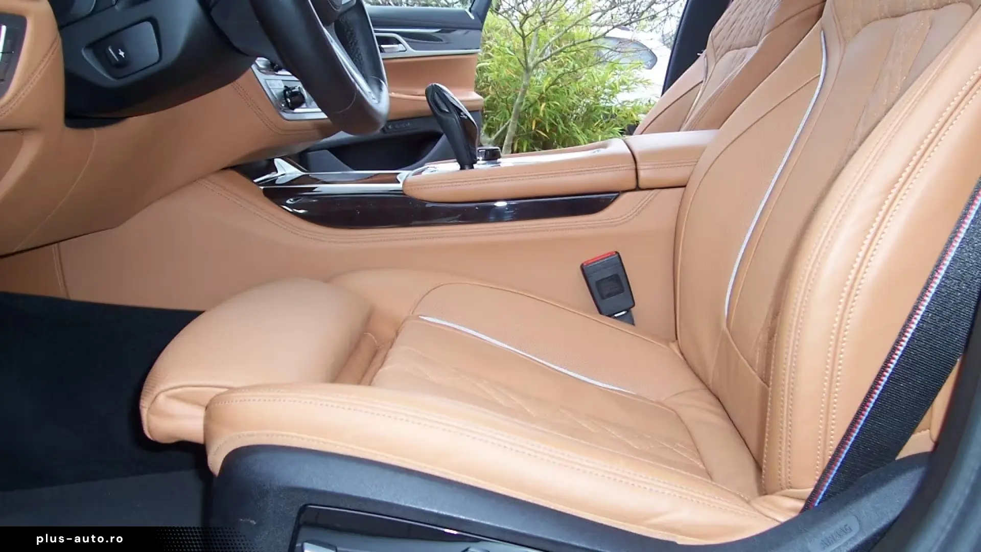 BMW 745Le xDrive M Sport Sky Lounge Massage