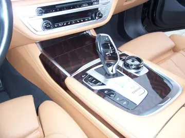 BMW 745Le xDrive M Sport Sky Lounge Massage