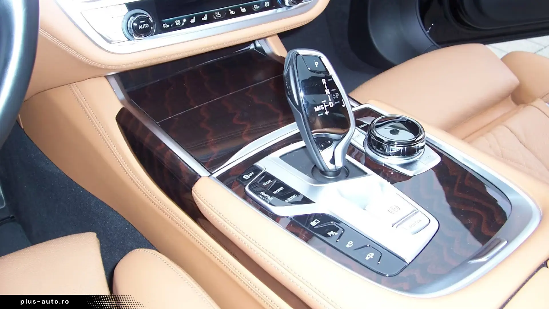 BMW 745Le xDrive M Sport Sky Lounge Massage