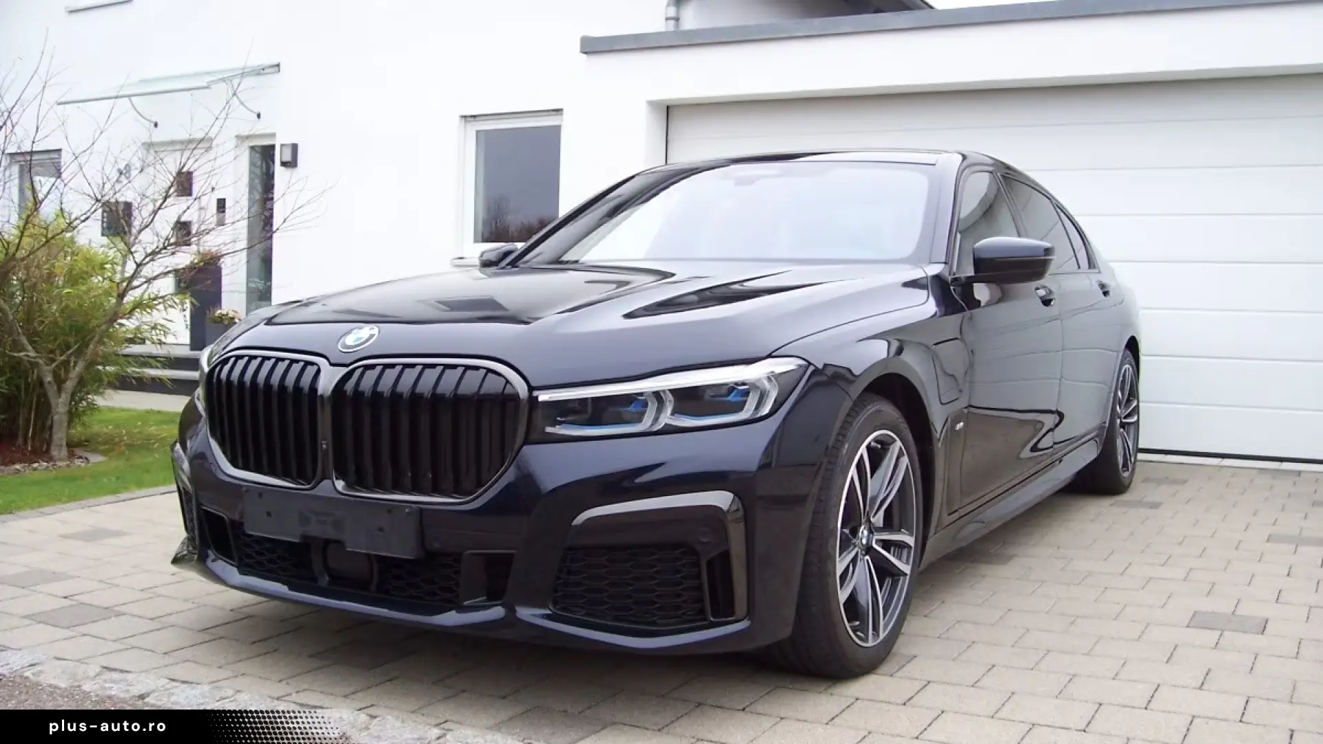 BMW 745Le xDrive M Sport Sky Lounge Massage