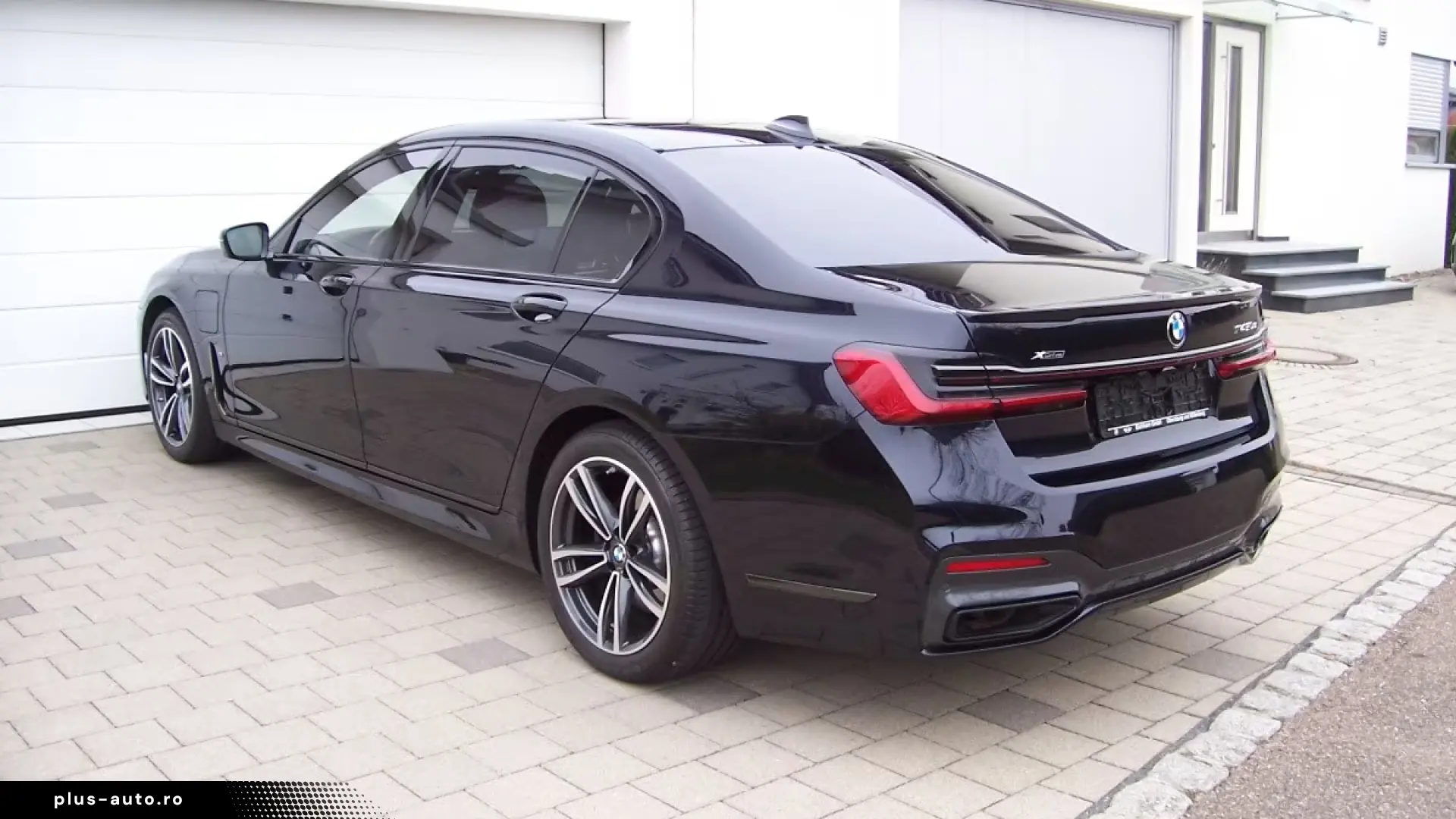 BMW 745Le xDrive M Sport Sky Lounge Massage