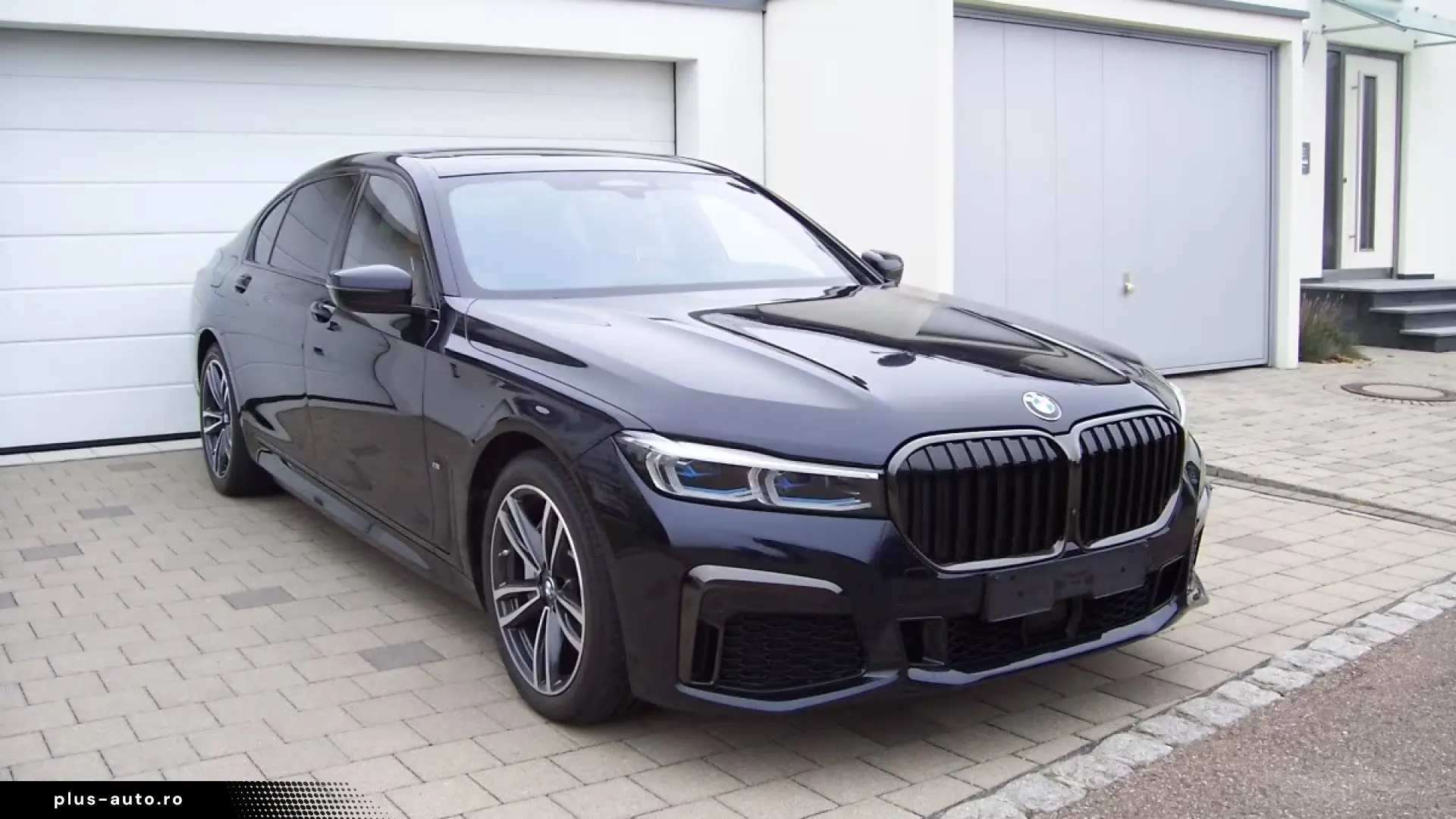BMW 745Le xDrive M Sport Sky Lounge Massage