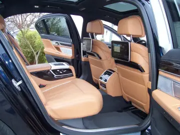 BMW 745Le xDrive M Sport Sky Lounge Massage