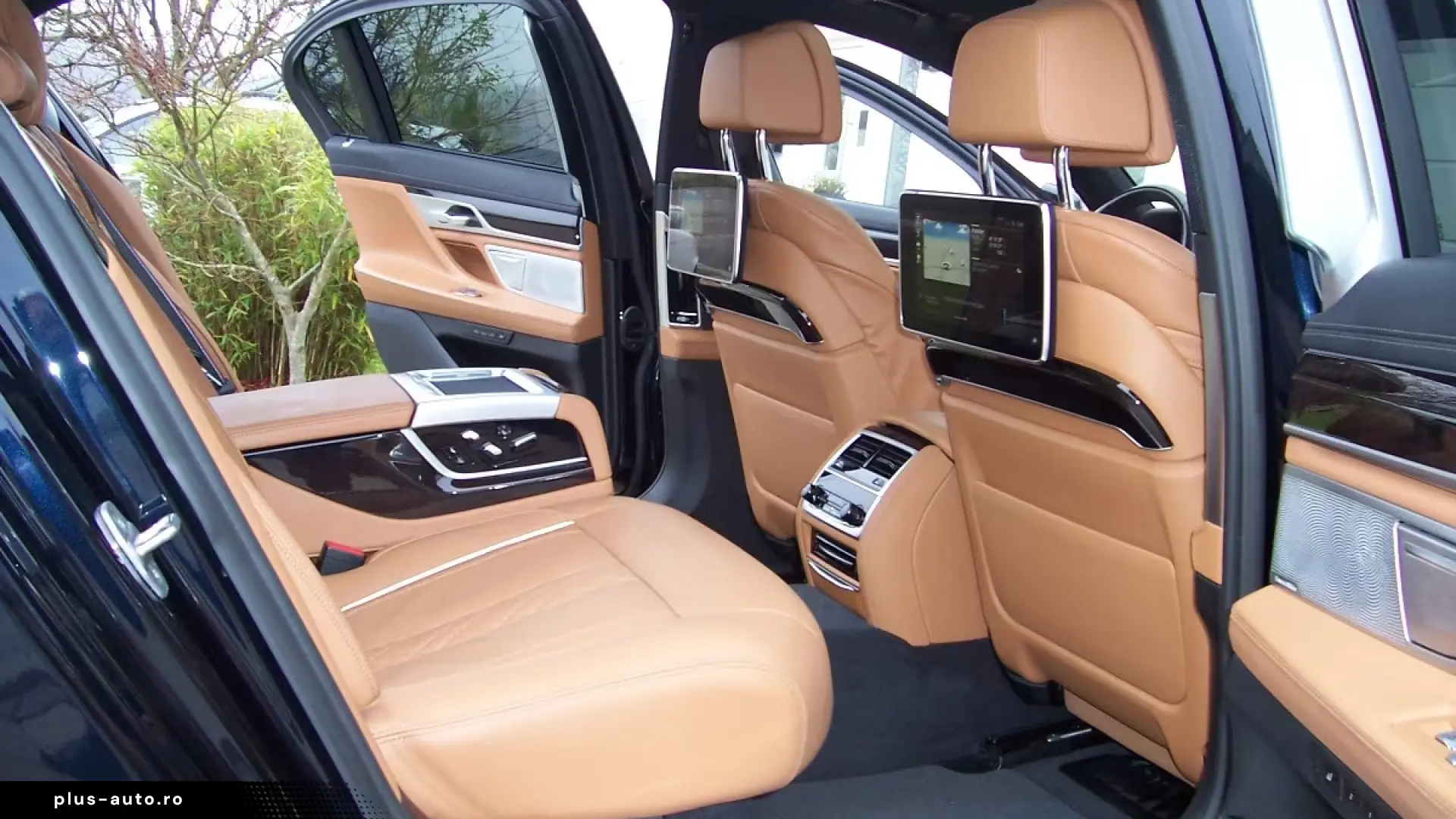 BMW 745Le xDrive M Sport Sky Lounge Massage