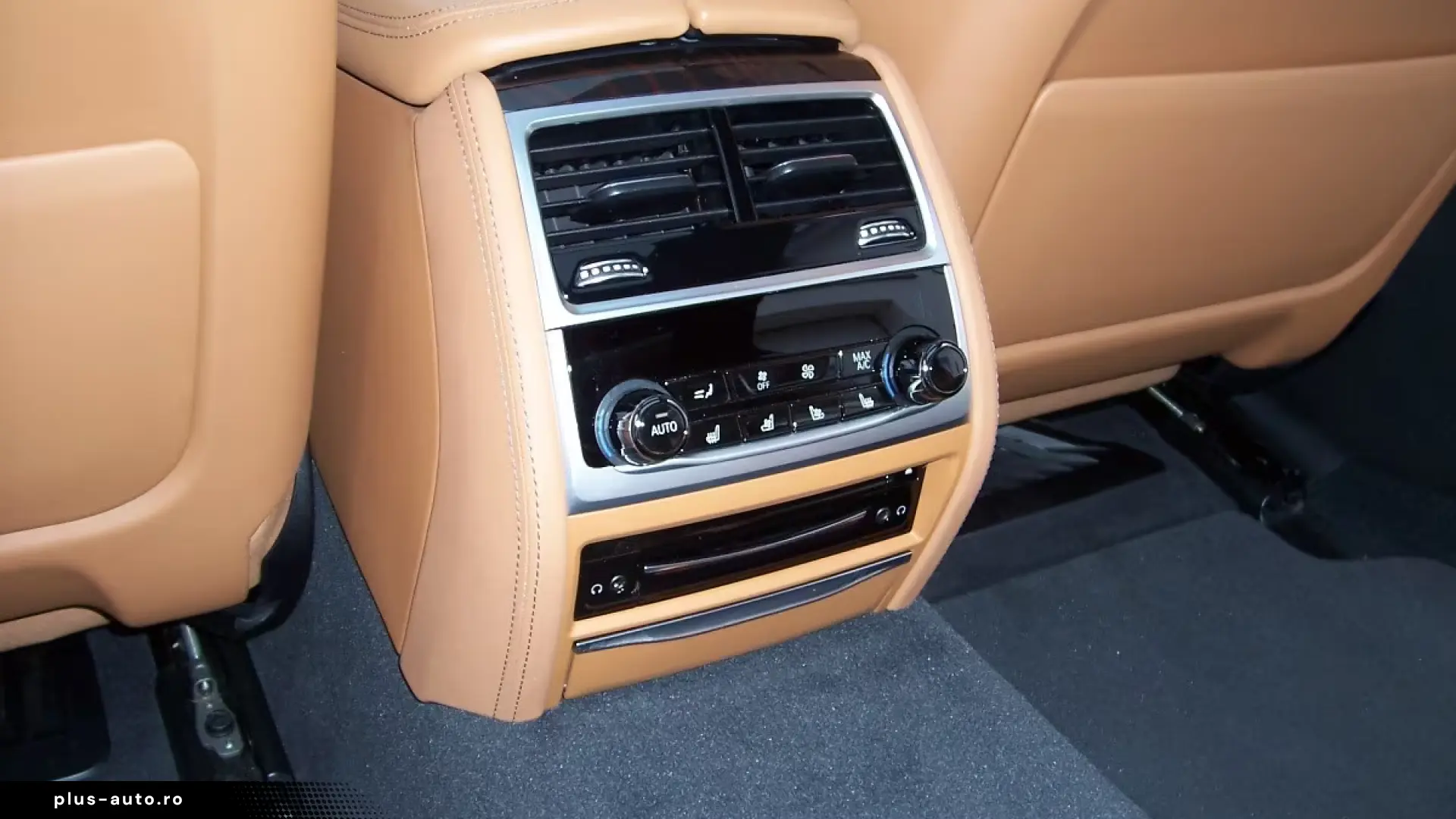 BMW 745Le xDrive M Sport Sky Lounge Massage