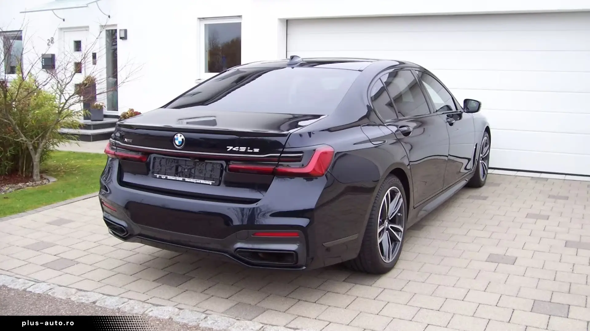 BMW 745Le xDrive M Sport Sky Lounge Massage