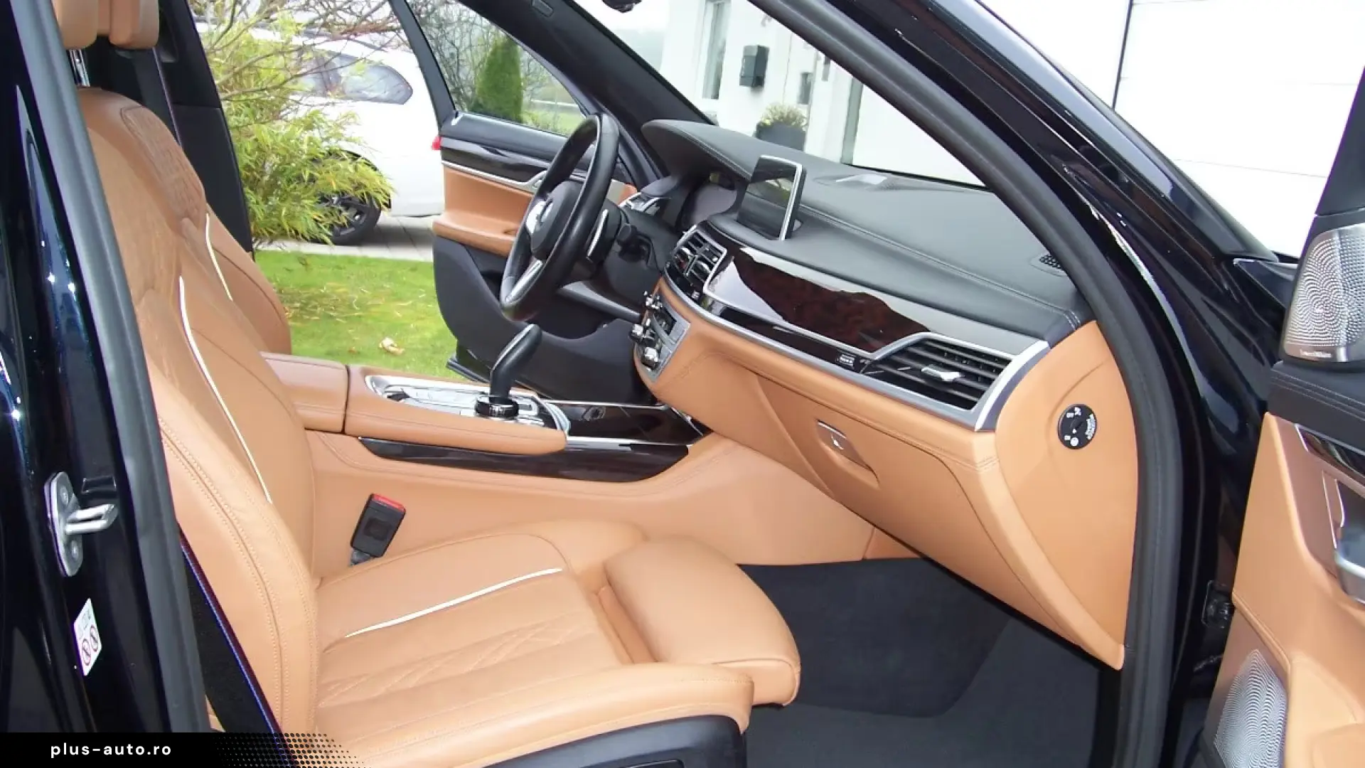 BMW 745Le xDrive M Sport Sky Lounge Massage