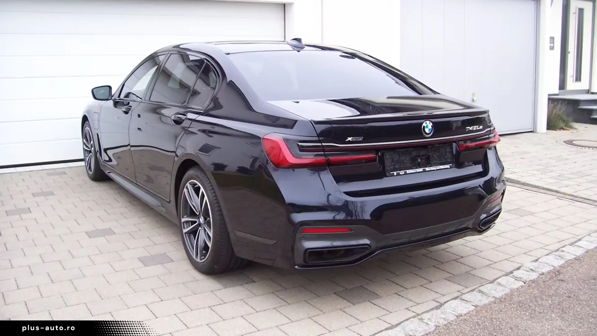 BMW 745Le xDrive M Sport Sky Lounge Massage