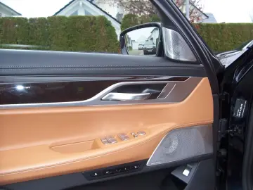 BMW 745Le xDrive M Sport Sky Lounge Massage