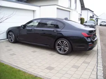 BMW 745Le xDrive M Sport Sky Lounge Massage