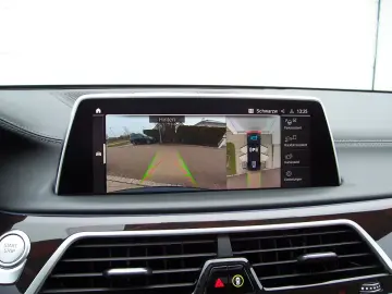 BMW 745Le xDrive M Sport Sky Lounge Massage
