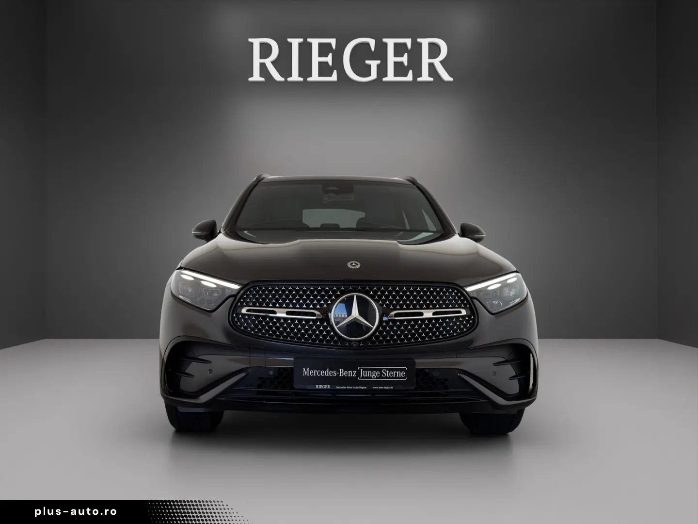 MERCEDES-BENZ GLC 200 4M Edition AMG Line Night 360  19 Pano
