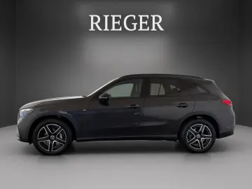 MERCEDES-BENZ GLC 200 4M Edition AMG Line Night 360  19 Pano