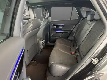 MERCEDES-BENZ GLC 200 4M Edition AMG Line Night 360  19 Pano