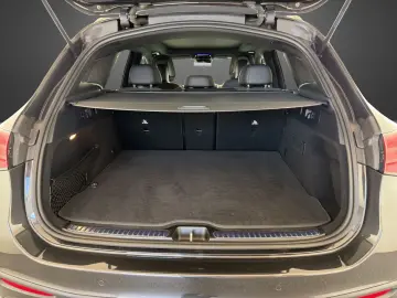 MERCEDES-BENZ GLC 200 4M Edition AMG Line Night 360  19 Pano