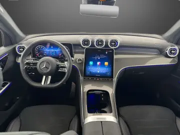 MERCEDES-BENZ GLC 200 4M Edition AMG Line Night 360  19 Pano