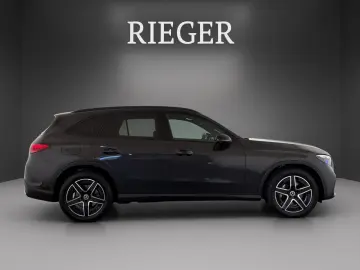 MERCEDES-BENZ GLC 200 4M Edition AMG Line Night 360  19 Pano