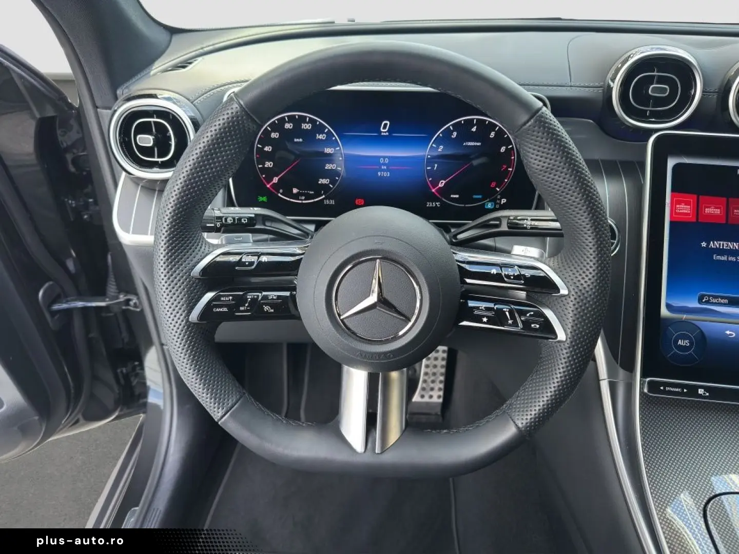 MERCEDES-BENZ GLC 200 4MATIC AMG NIGHT Navi KeyLess PDC RFK