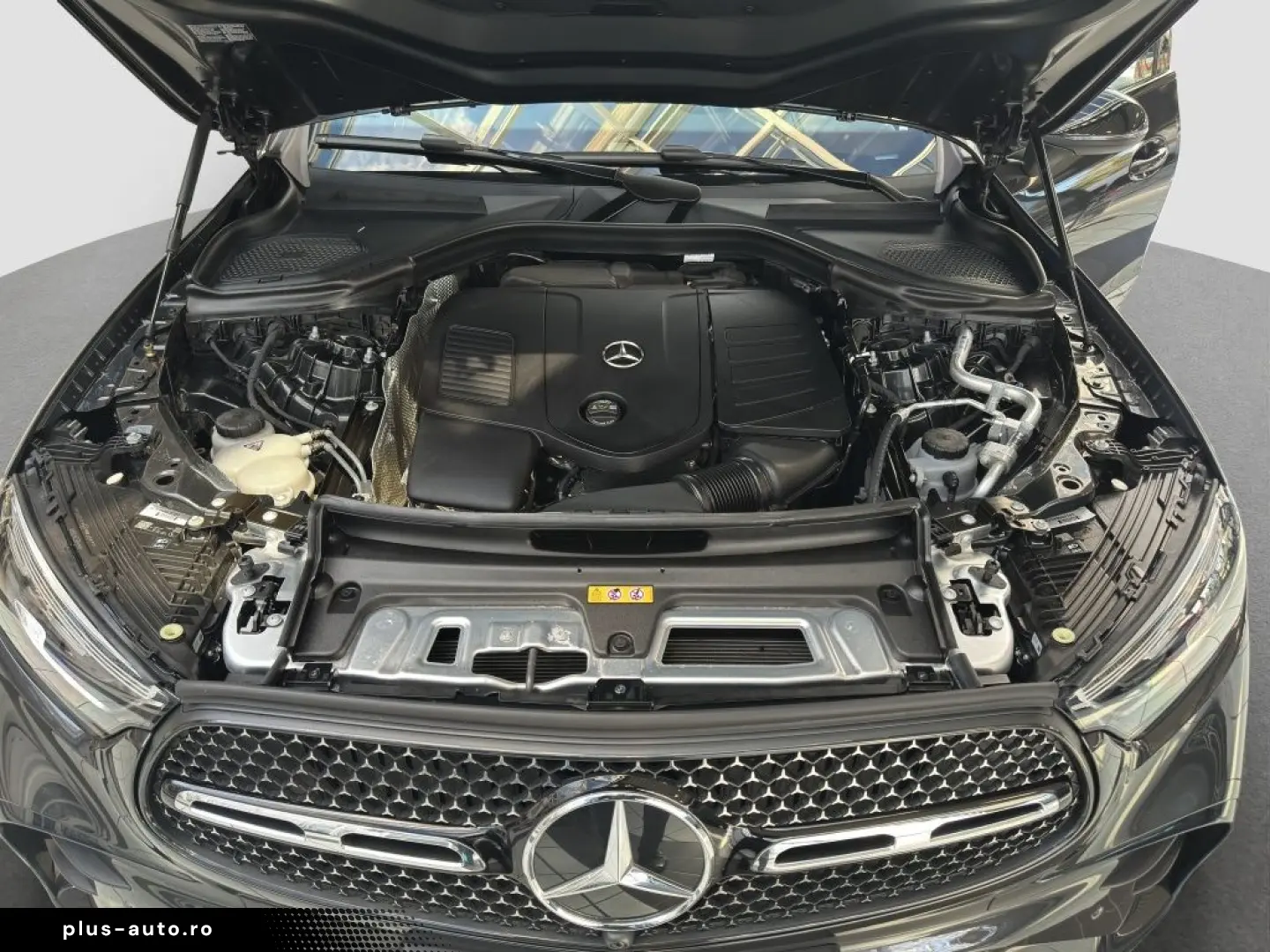 MERCEDES-BENZ GLC 200 4MATIC AMG NIGHT Navi KeyLess PDC RFK