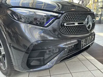 MERCEDES-BENZ GLC 200 4MATIC AMG NIGHT Navi KeyLess PDC RFK