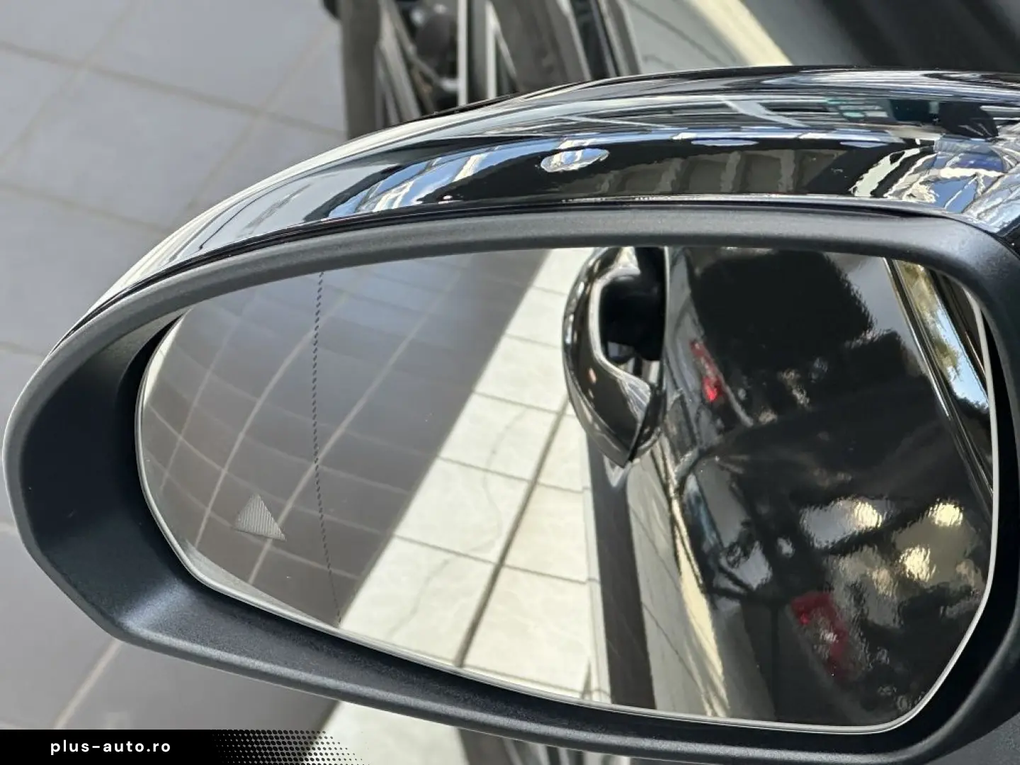 MERCEDES-BENZ GLC 200 4MATIC AMG NIGHT Navi KeyLess PDC RFK