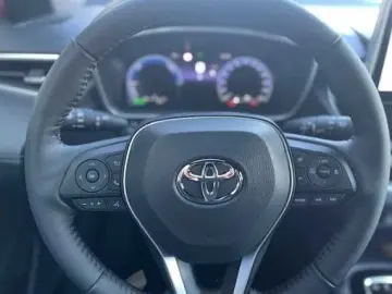 TOYOTA Corolla Cross 2.0 Hybrid Style 4x4