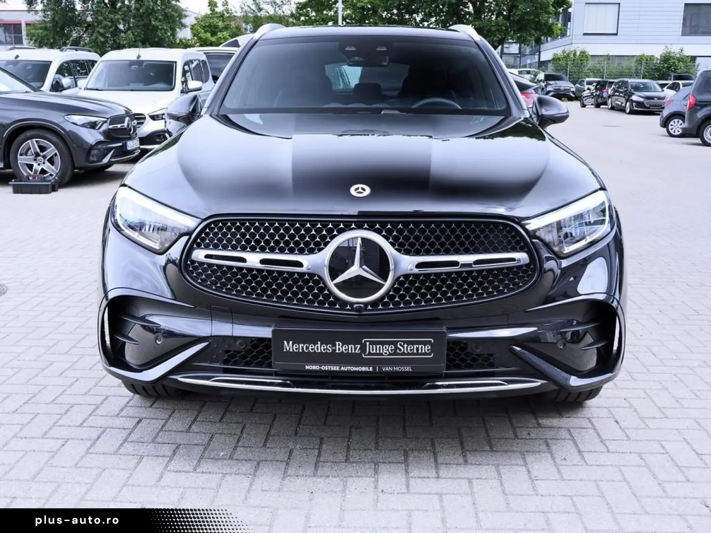 MERCEDES-BENZ GLC 300 d AMG 4M AHK DISTRONIC SHZ MBU&hellip;