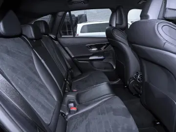 MERCEDES-BENZ GLC 300 d AMG 4M AHK DISTRONIC SHZ MBU…