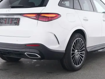 MERCEDES-BENZ GLC 200 4M AMG Adv.Plus AHK NIGHT MEMO…