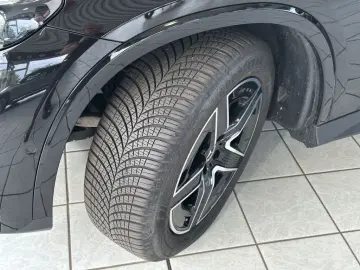 MERCEDES-BENZ GLC 200 4M AMG NIGHT KAMERA TWA LENKRADHZG