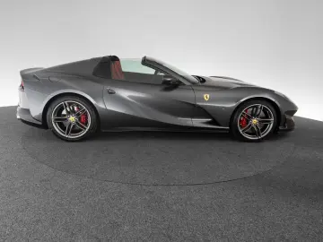 FERRARI 812 GTS