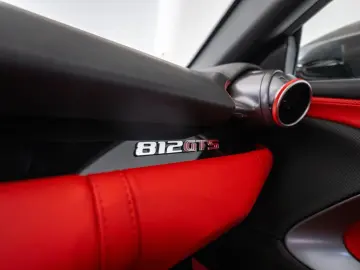 FERRARI 812 GTS