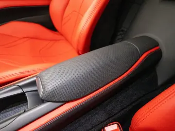 FERRARI 812 GTS