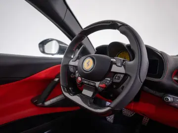 FERRARI 812 GTS