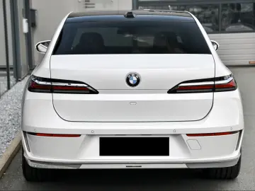 BMW 740d xDrive Design Pure Excellence Sky Lounge