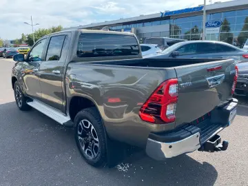 TOYOTA Hilux Executive AHK STH CAM