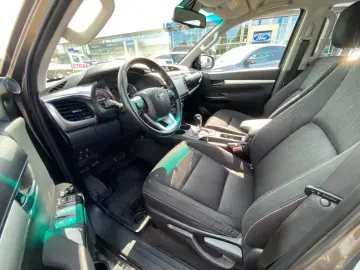 TOYOTA Hilux Executive AHK STH CAM