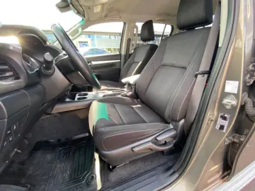 TOYOTA Hilux Executive AHK STH CAM