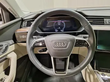 AUDI e-tron Sportback 50 quattro S line Luftfahrwerk