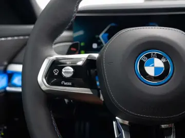 BMW 760 e M xDrive Individual! FULL OPTIONS! Black p
