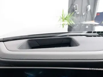 BMW 760 e M xDrive Individual! FULL OPTIONS! Black p