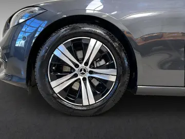 MERCEDES-BENZ C 180 AVANTGARDE LED