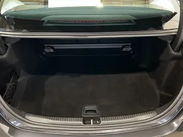 MERCEDES-BENZ C 180 AVANTGARDE LED