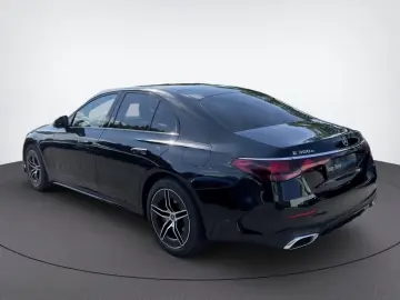 MERCEDES-BENZ E 300 e 4M AMG-PREMIUM-PLUS NIGHT SUPERSCREEN