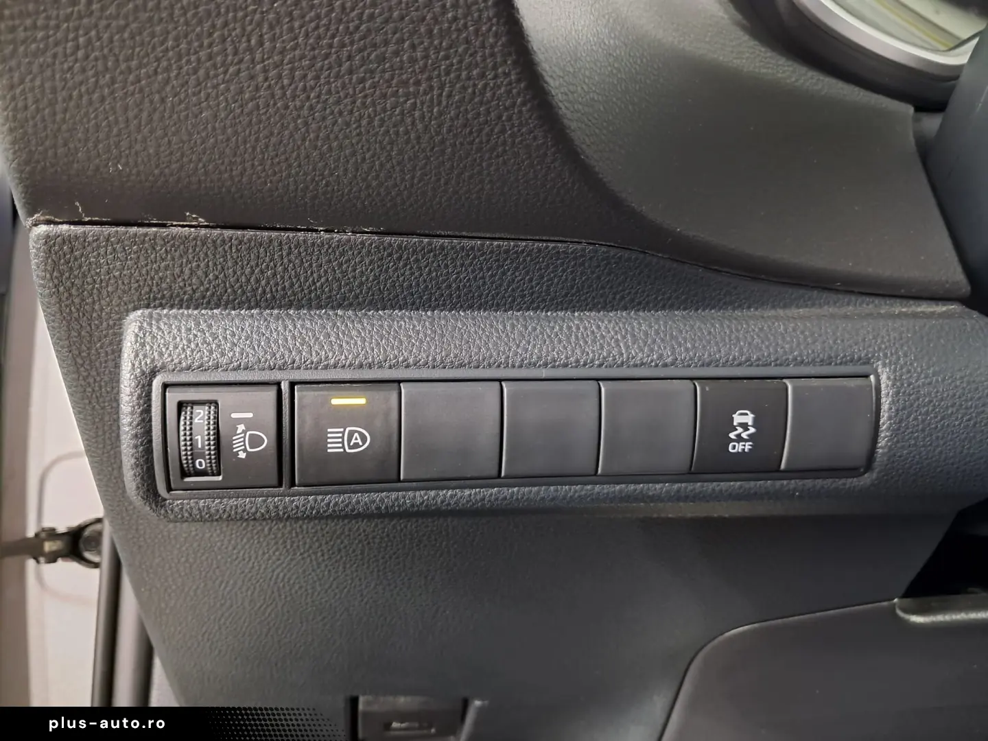 TOYOTA COROLLA BUSINESS 1.8i HYBRID 98CP 2023