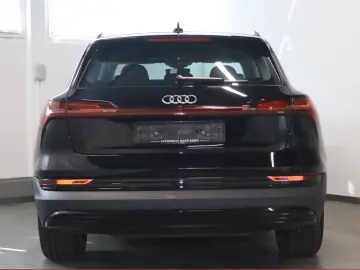 AUDI e-tron 50 quattro-NAV-LED-PANO-LUFT-LEDER
