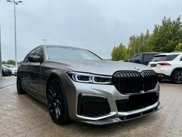 BMW 750 Li xDrive – 530 CP PANO