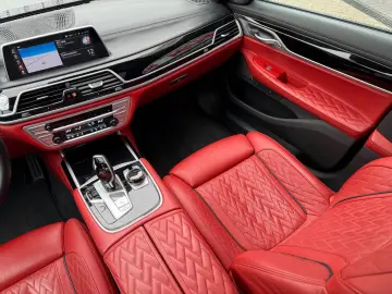 BMW 750 Li xDrive – 530 CP PANO