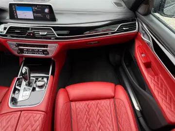 BMW 750 Li xDrive – 530 CP PANO