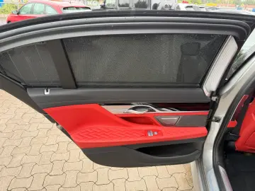 BMW 750 Li xDrive – 530 CP PANO